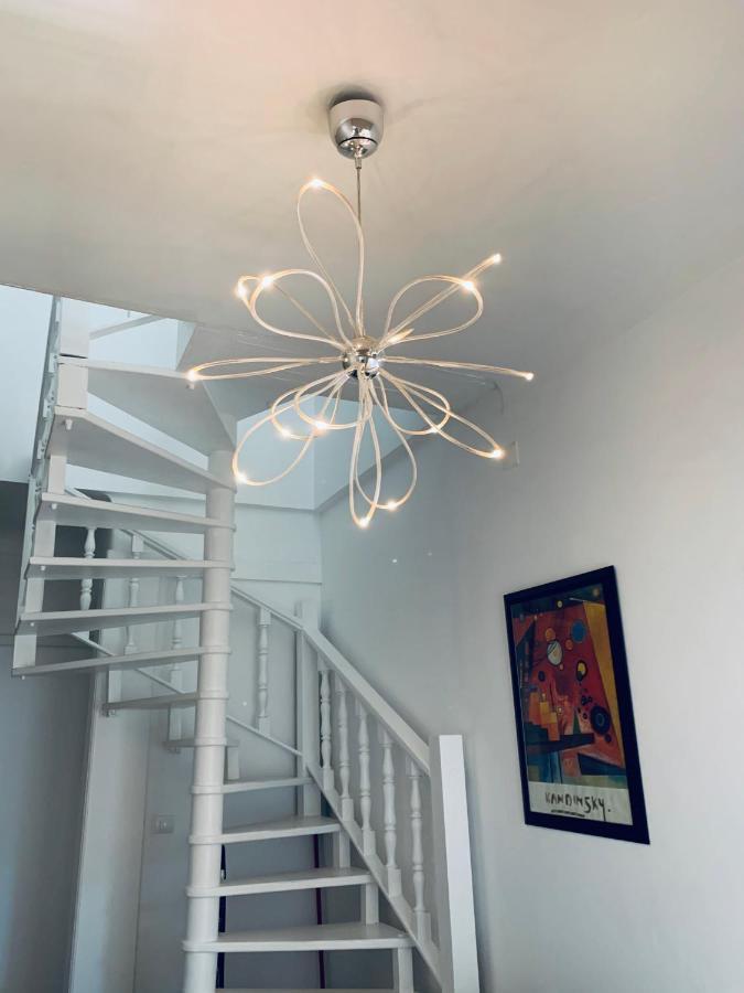 Restelo House Shared Appartment อัลเจส ภายนอก รูปภาพ
