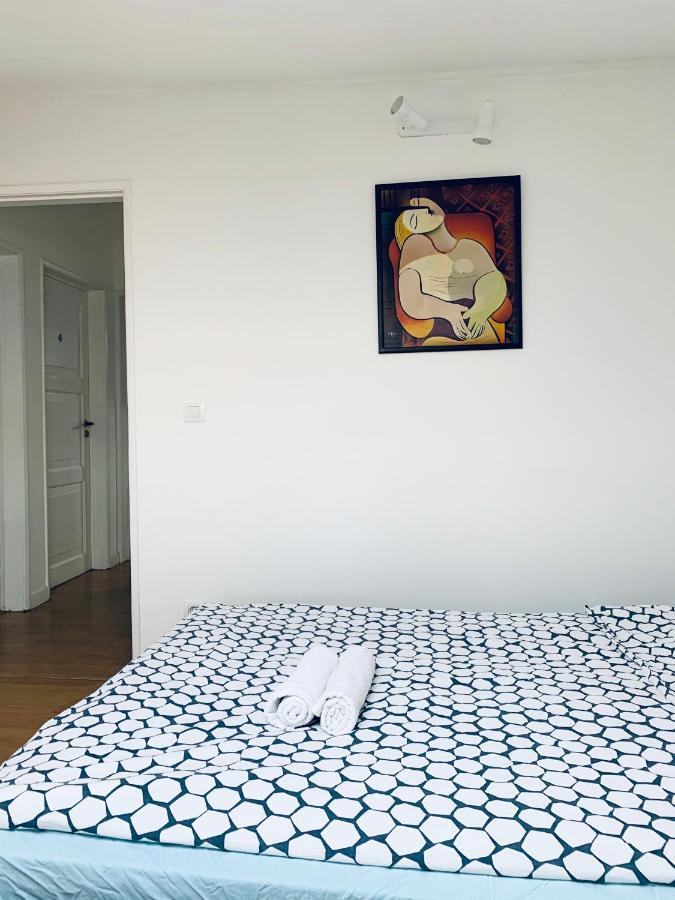 Restelo House Shared Appartment อัลเจส ภายนอก รูปภาพ
