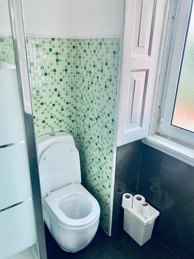 Restelo House Shared Appartment อัลเจส ภายนอก รูปภาพ